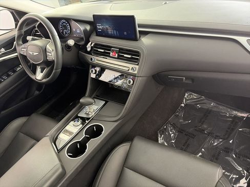 Used 2025 Genesis G70 2.5T AWD/4WD image 25
