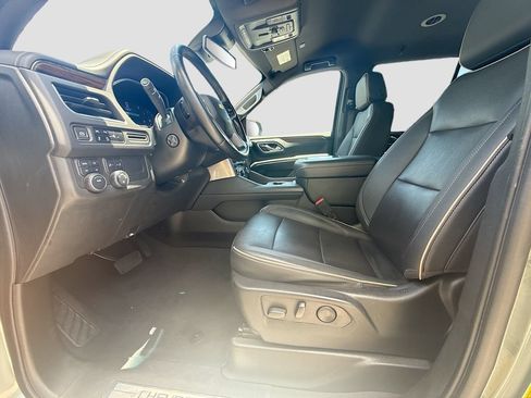 Used 2023 Chevrolet Tahoe Premier AWD/4WD image 23