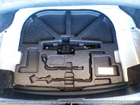 Used 2016 Toyota Camry SE FWD image 41