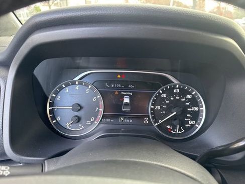 Used 2024 Nissan Titan SV w/ SV Convenience Package image 13