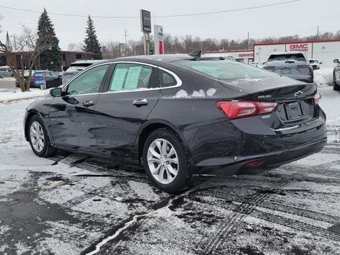 Used 2022 Chevrolet Malibu LT w/ Leather Package image 3