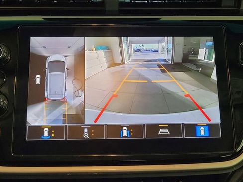 Used 2022 Chevrolet Bolt LT w/ Infotainment Package image 12