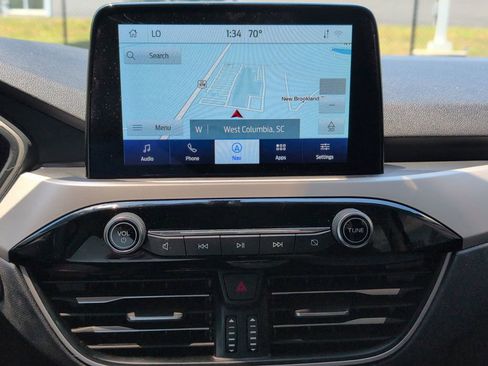 Used 2022 Ford Escape SE w/ Cold Weather Package FWD image 18