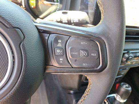 Used 2024 Jeep Wrangler Unlimited w/ Convenience Group AWD/4WD image 22