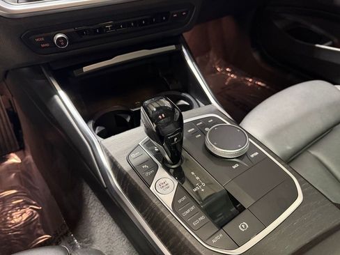 Used 2021 BMW 430i Coupe w/ Premium Package image 17