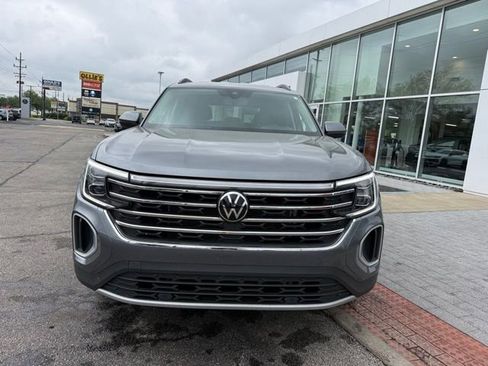 Certified 2025 Volkswagen Atlas SE AWD/4WD image 2