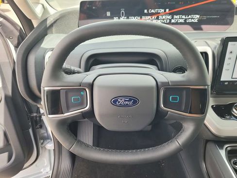 New 2026 Ford Expedition Active AWD/4WD image 9