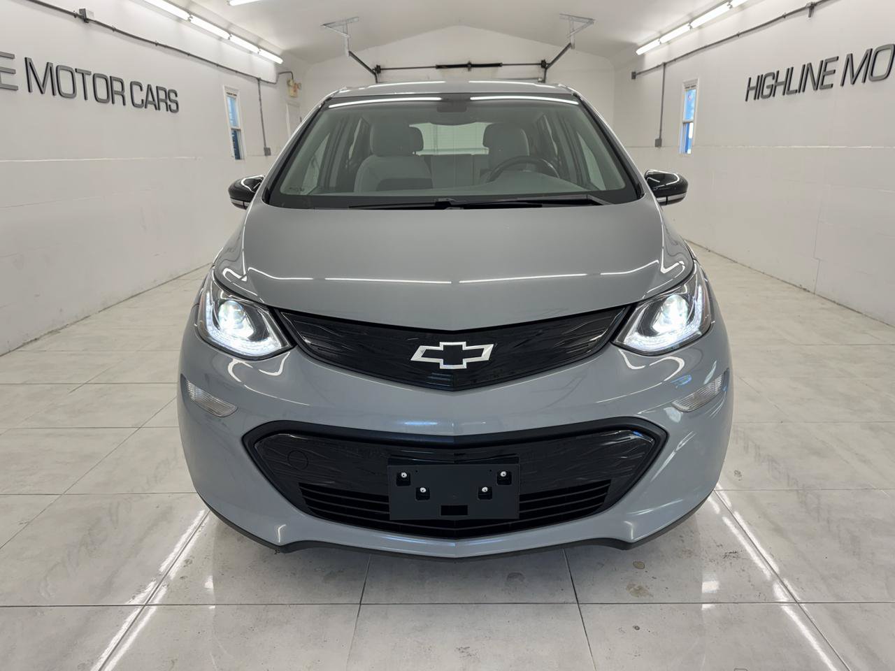 Used 2021 Chevrolet Bolt LT FWD image 2