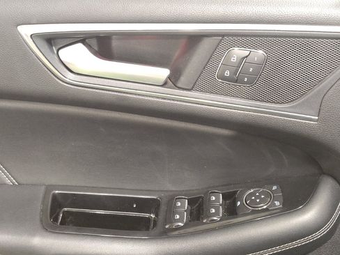 Used 2018 Ford Edge Sport image 27