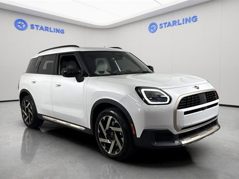 Used 2025 MINI Cooper Countryman S w/ Comfort Package Max image 13