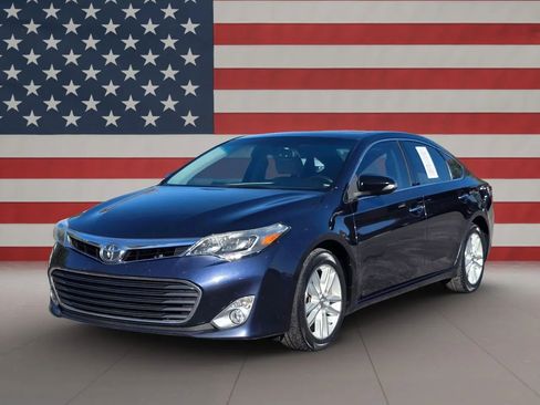Used 2014 Toyota Avalon XLE Premium image 4