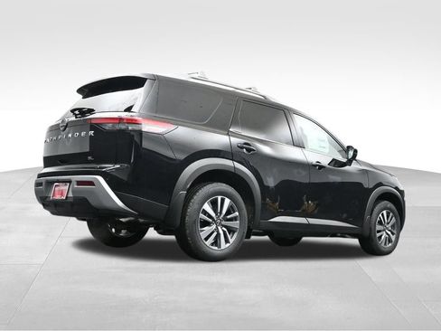 Used 2025 Nissan Pathfinder SL FWD image 20