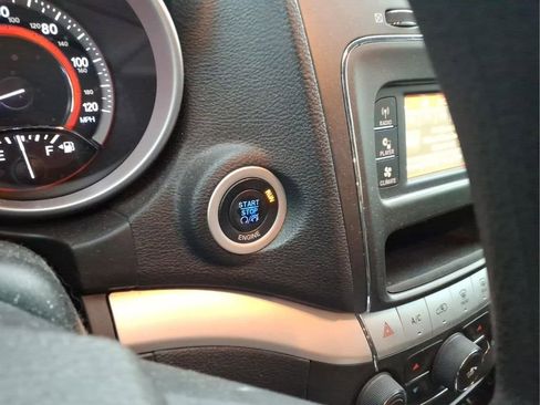 Used 2012 Dodge Journey SXT w/ Flexible Seating Group image 22