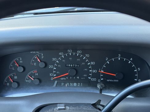 Used 1999 Ford F250 XLT image 18