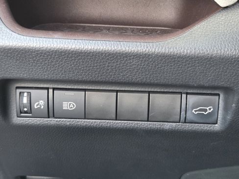 Used 2022 Toyota RAV4 Limited image 14