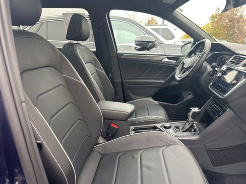 Certified 2022 Volkswagen Tiguan SEL R-Line image 46