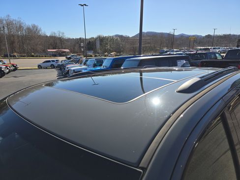 Used 2021 Jeep Grand Cherokee Trailhawk w/ Trailhawk Luxury Group image 13