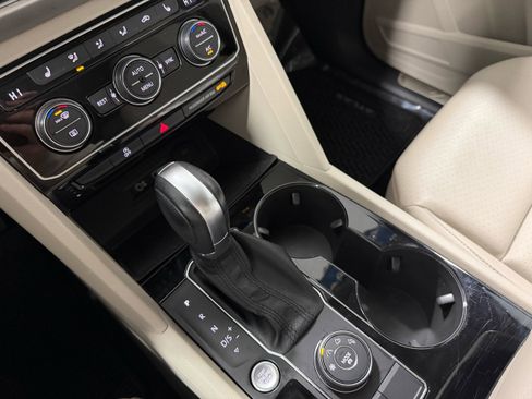 Used 2018 Volkswagen Atlas SEL image 15