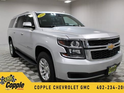 Used 2018 Chevrolet Suburban LT image 1