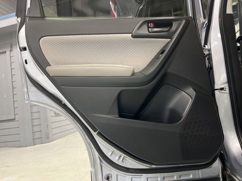 Used 2017 Subaru Forester 2.5i Premium w/ All-Weather Package image 33