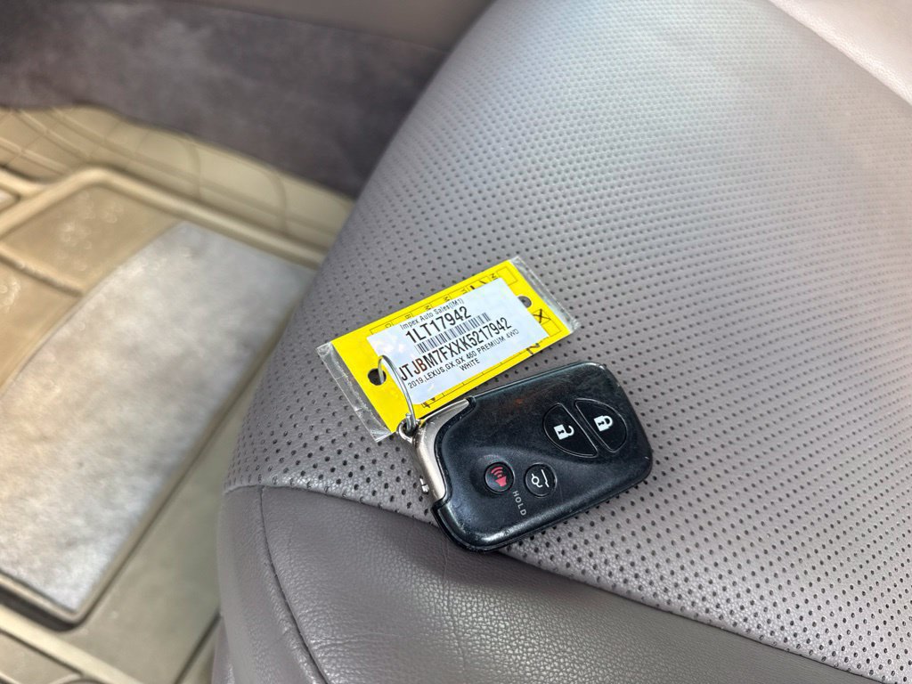 Used 2019 Lexus GX 460 Premium AWD/4WD image 35