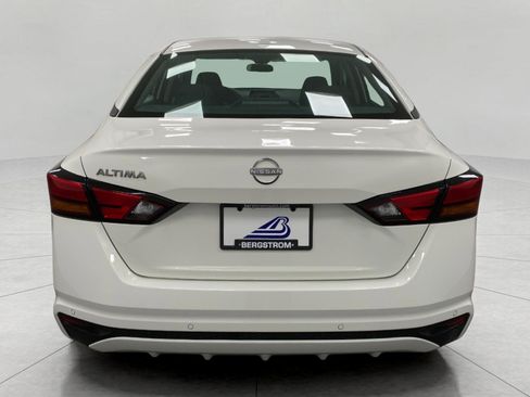 Certified 2025 Nissan Altima 2.5 SV FWD image 4