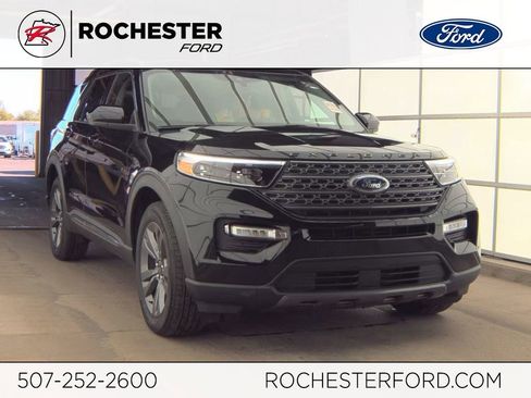 Used 2023 Ford Explorer XLT w/ Equipment Group 202A AWD/4WD image 1