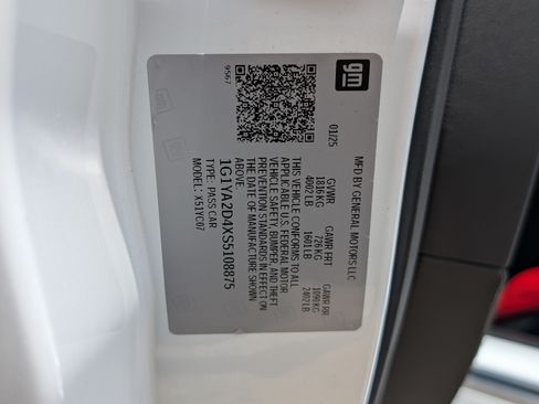 Used 2025 Chevrolet Corvette Stingray Coupe w/ Battery Protection Package RWD image 36