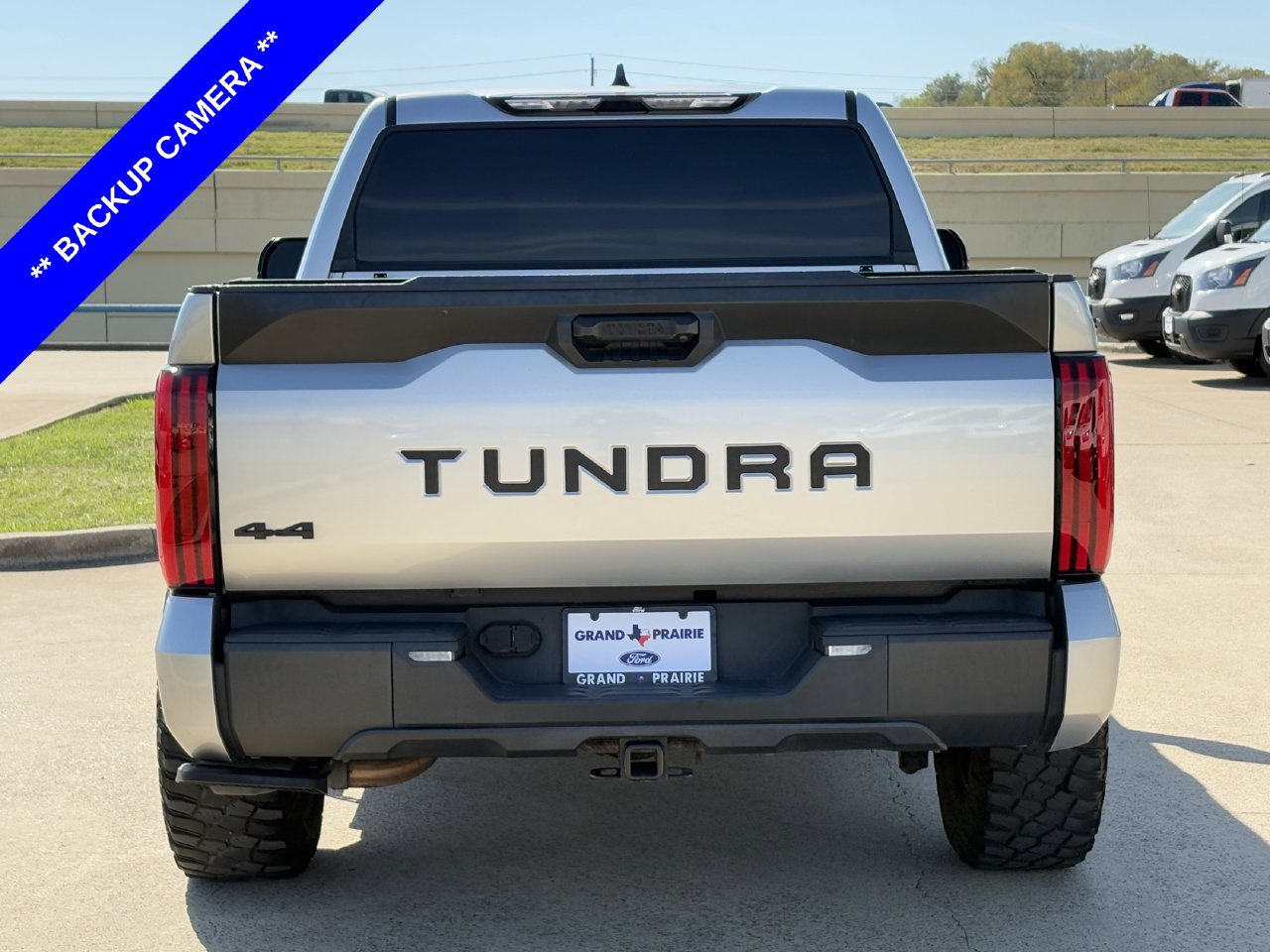 Used 2022 Toyota Tundra SR5 AWD/4WD image 7