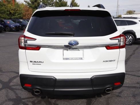 Used 2024 Subaru Ascent Premium w/ Convenience Package image 6