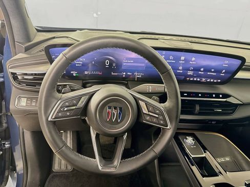 Used 2026 Buick Enclave Avenir AWD/4WD image 23