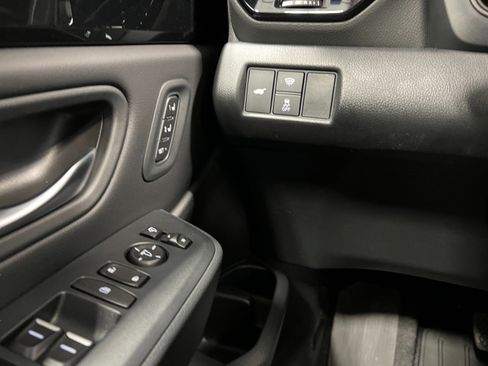 Used 2025 Honda Pilot TrailSport image 17