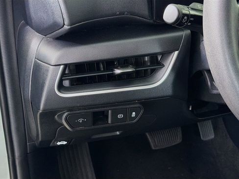 Used 2025 Kia K4 FWD image 12