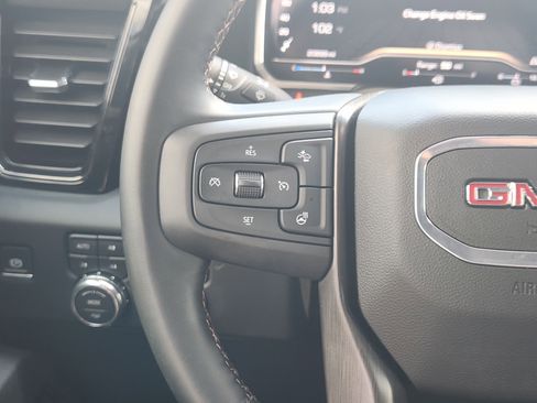 Used 2025 GMC Sierra 2500 AT4 AWD/4WD image 28