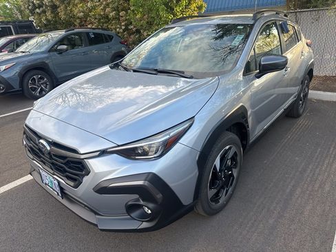 Used 2024 Subaru Crosstrek 2.5i Limited w/ Crosstrek Mirror Package image 1