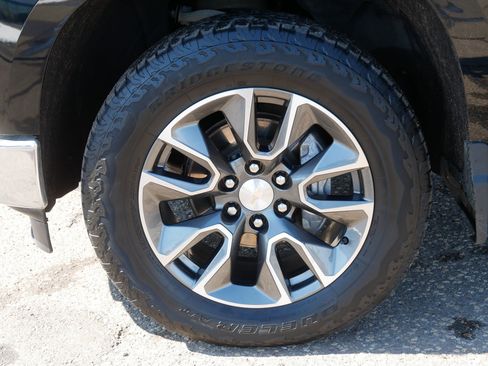 Used 2023 Chevrolet Silverado 1500 LT image 15