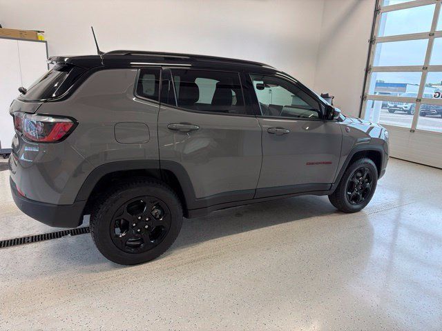 Used 2023 Jeep Compass Trailhawk w/ Trailhawk Convenience Group AWD/4WD image 8