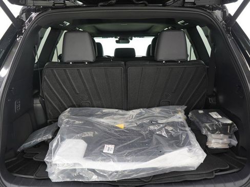 Used 2025 Lexus TX 350 AWD image 11