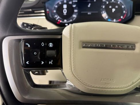 Certified 2025 Land Rover Range Rover Long Wheelbase Autobiography image 18