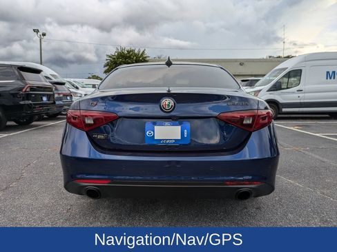 Used 2019 Alfa Romeo Giulia AWD image 5