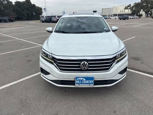 Used 2022 Volkswagen Passat 2.0T SE image 8