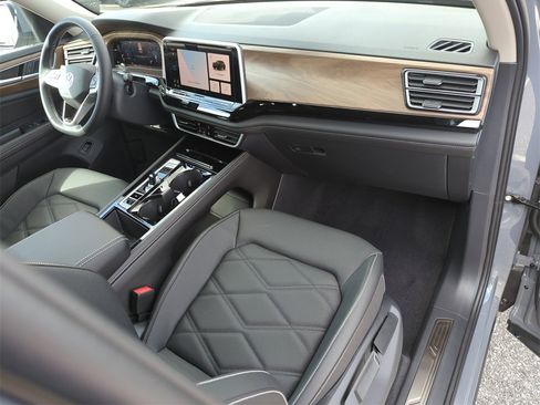New 2026 Volkswagen Atlas SE image 19