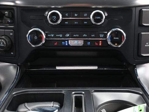 Used 2022 Ford F150 Lariat image 39