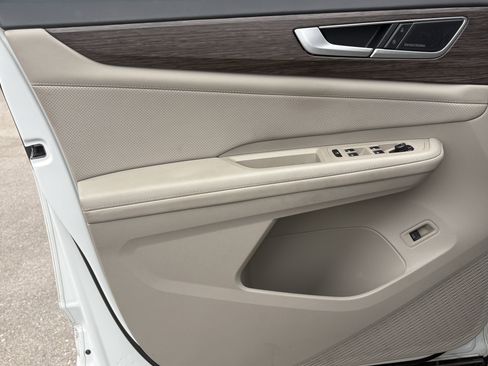 Used 2024 Volkswagen Atlas SEL Premium R-Line image 13