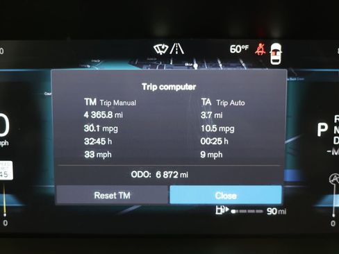 Used 2025 Volvo XC60 B5 Plus w/ Protection Package Premier AWD/4WD image 12
