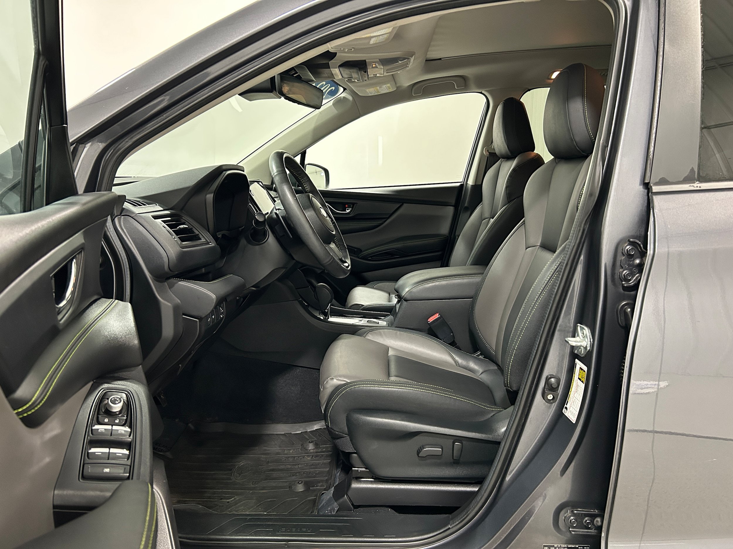 Used 2023 Subaru Ascent Onyx Edition AWD/4WD image 4