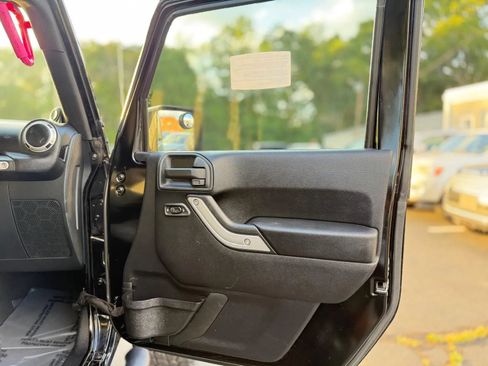 Used 2011 Jeep Wrangler Sahara w/ Connectivity Group AWD/4WD image 25