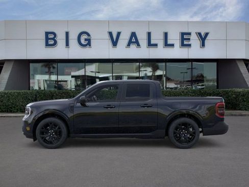 New 2026 Ford Maverick Lariat w/ Black Appearance Package image 3