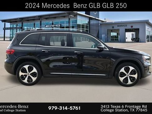 Used 2024 Mercedes-Benz GLB 250 image 2