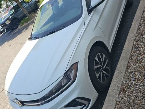 Certified 2025 Volkswagen Jetta S FWD image 1